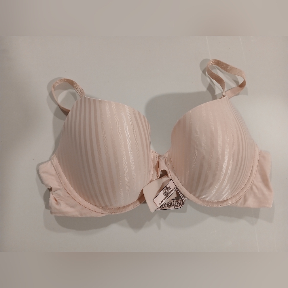 Victoria's Secret Cream Underwire Bra with Adjustable Straps